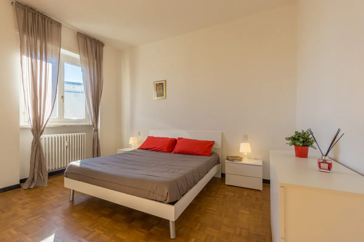 11 Viola – Stanza 87