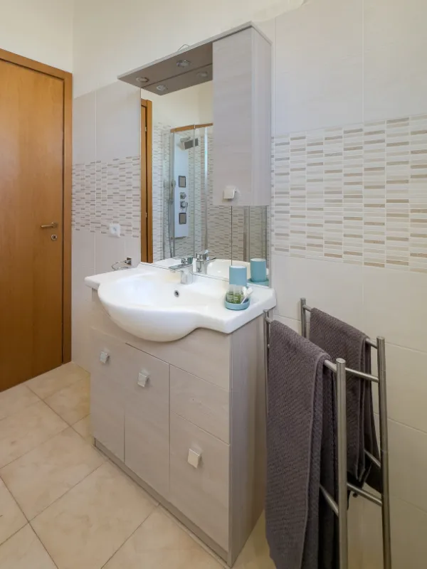 14 Bronzo – Bagno 1