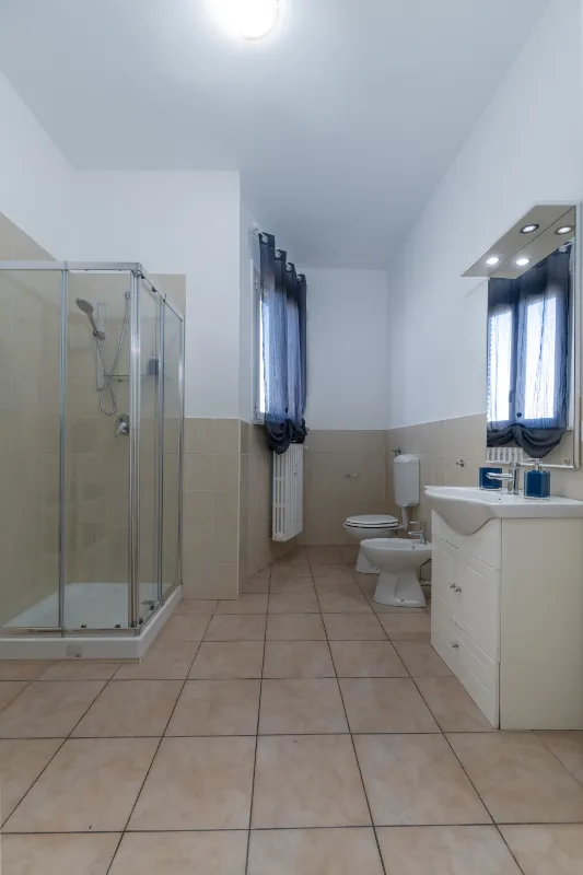 17- Blu – Bagno 1