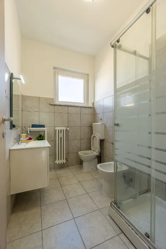 18 Viola – Bagno 2