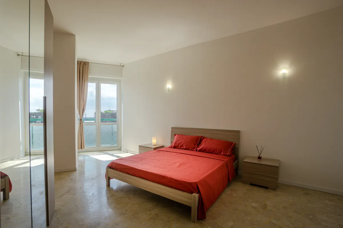 stanza 146 milano